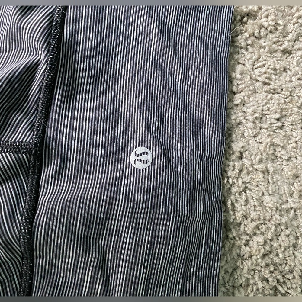 Lulu lemon align capris size 4